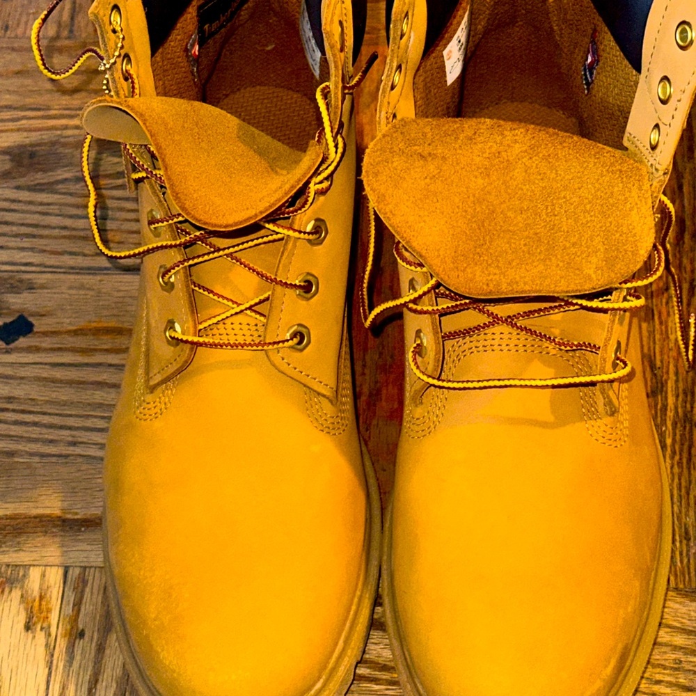 PREOwnedMen's Size12 Timberland Wheat Tan Work Boots – Durable Leather & Comfort